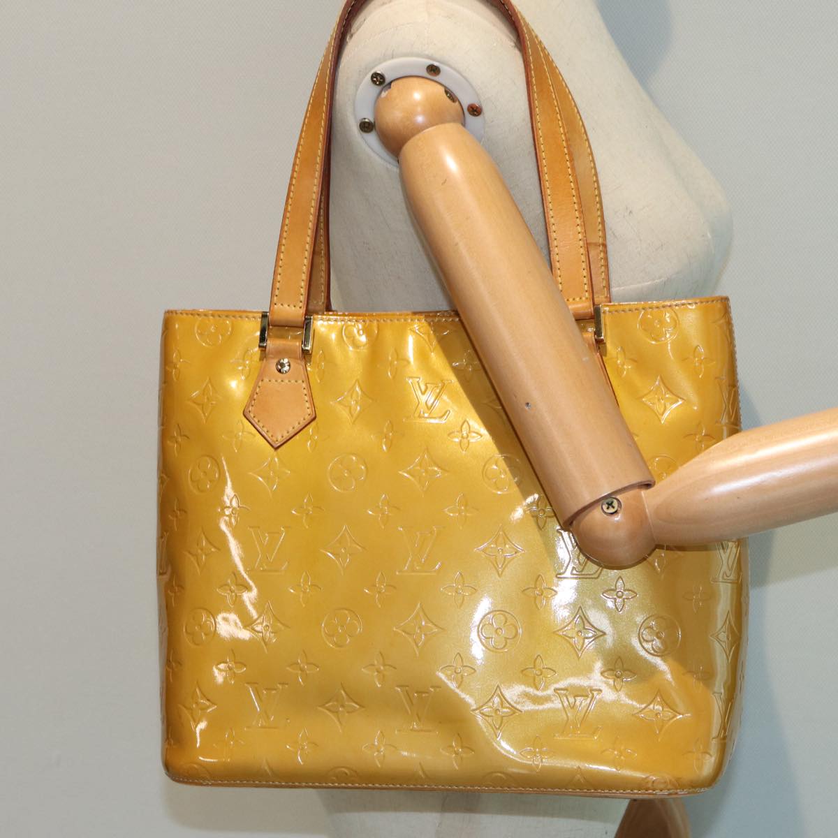 LOUIS VUITTON Monogram Vernis Houston Hand Bag Beige M91004 LV th5141