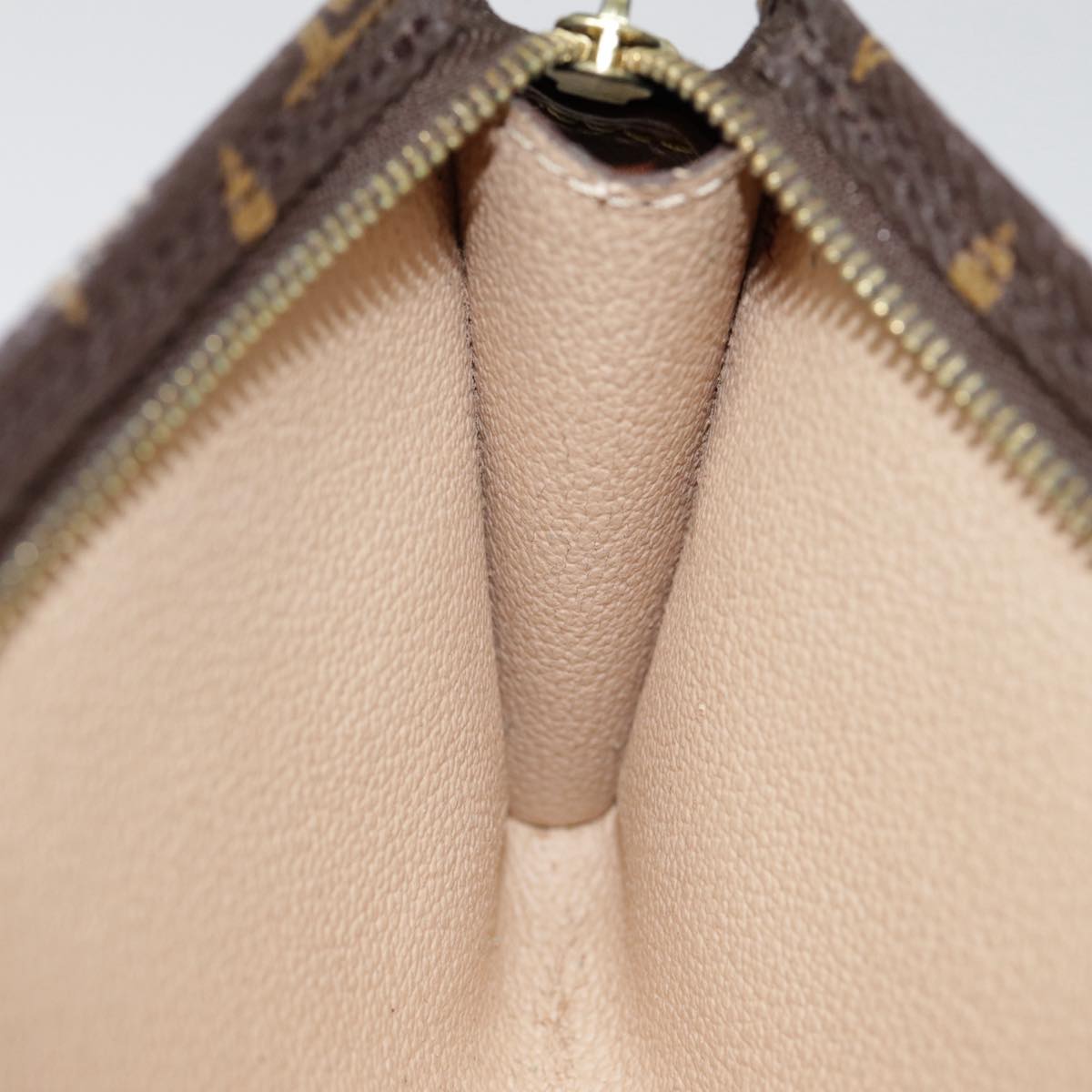 LOUIS VUITTON Monogram Bucket GM Pouch Accessory Pouch LV th5270