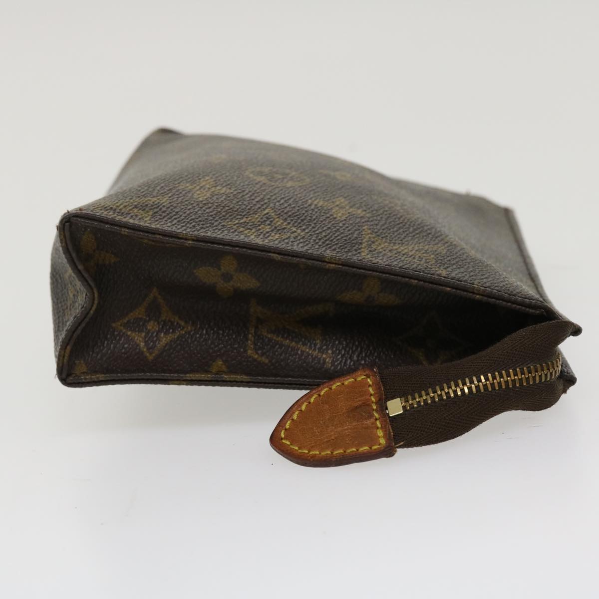 LOUIS VUITTON Monogram Poche Toilette 19 Pouch M47544 LV ki1641