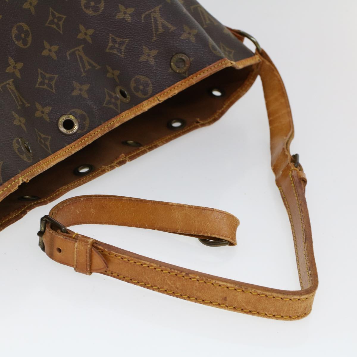 LOUIS VUITTON Monogram Noe Shoulder Bag M42224 LV 37744