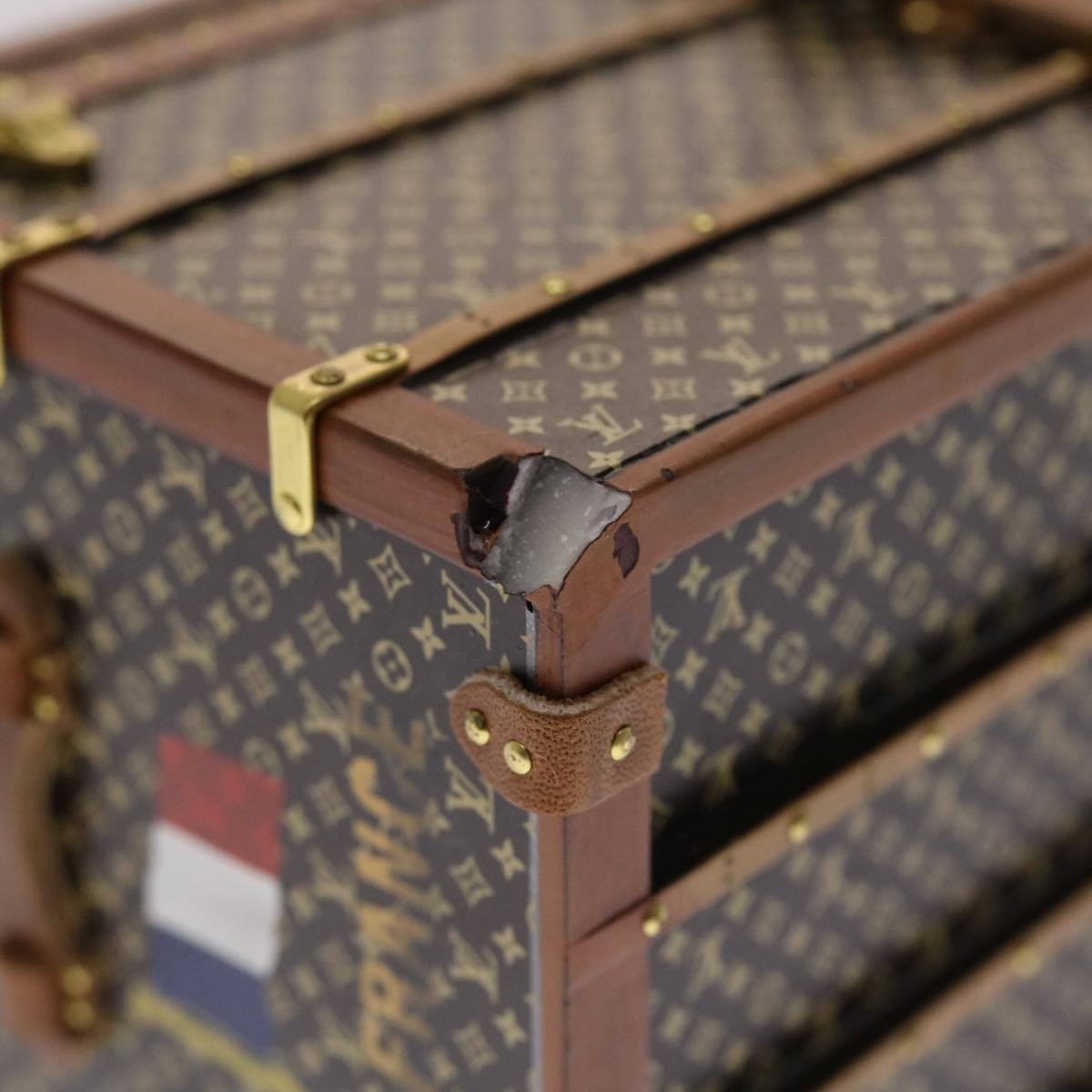 LOUIS VUITTON Monogram Miss France Paper Weight Brown M99408 LV 35337