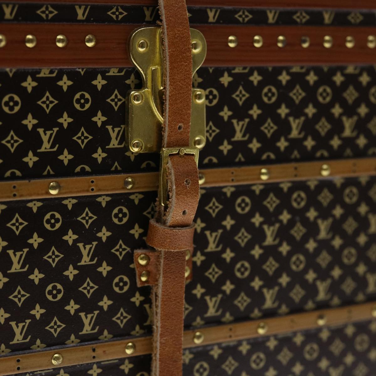 LOUIS VUITTON Monogram Miss France Paper Weight Brown M99408 LV 35337