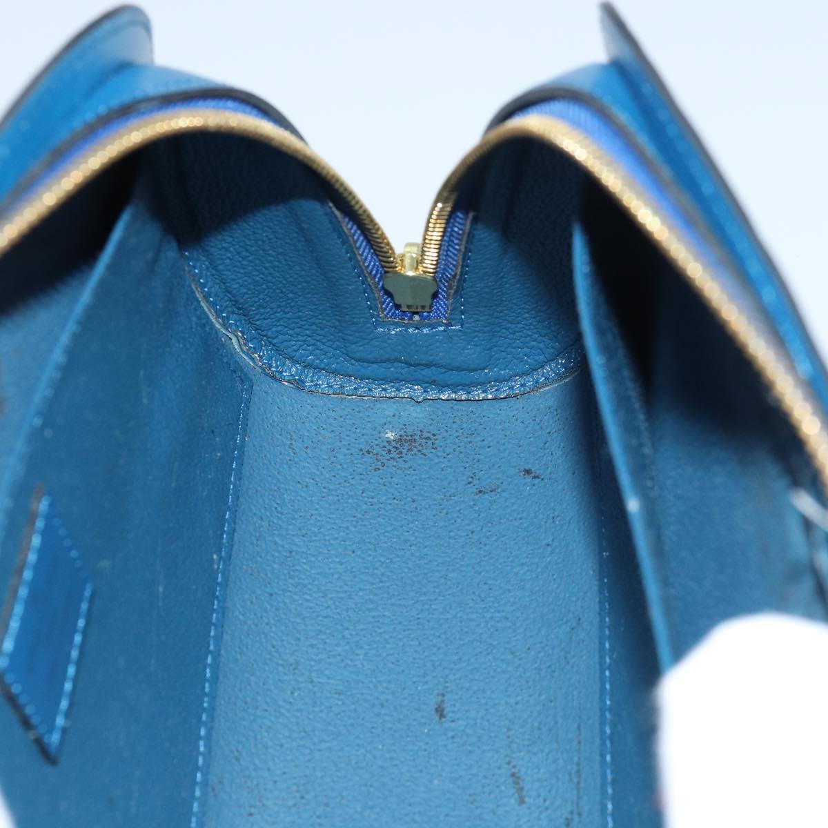 LOUIS VUITTON Epi Dauphine MM Pouch Blue LV ti1836
