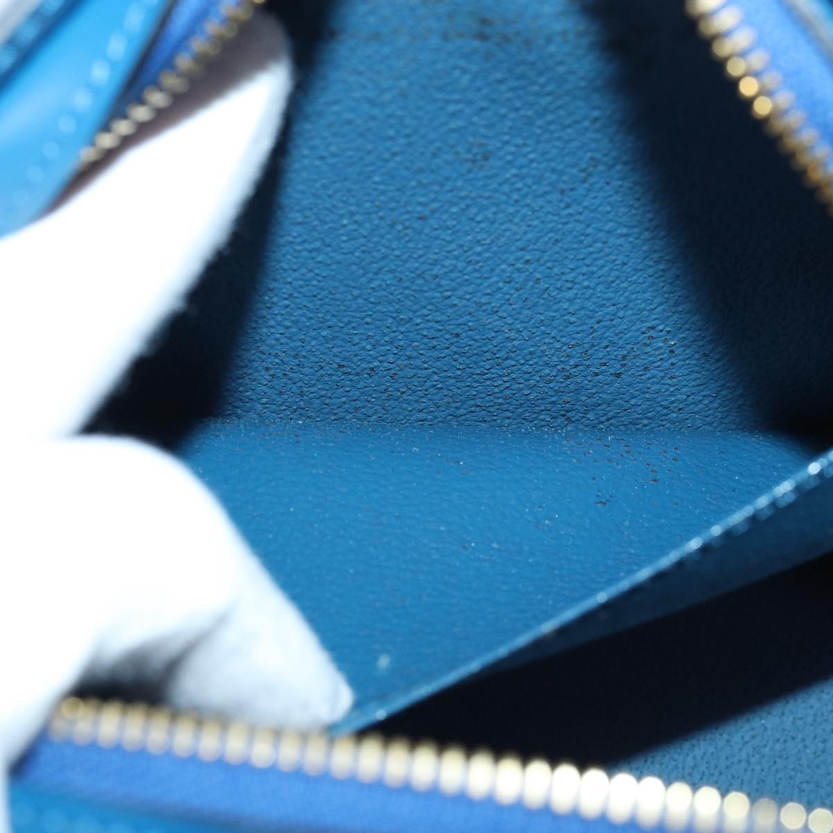 LOUIS VUITTON Epi Dauphine MM Pouch Blue LV ti1836