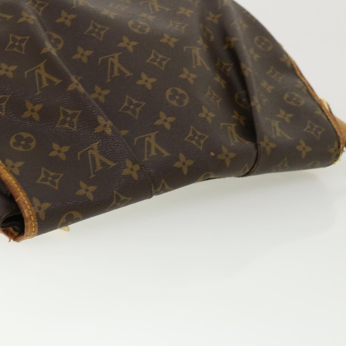 LOUIS VUITTON Monogram Menilmontant MM Shoulder Bag M40473 LV ti796