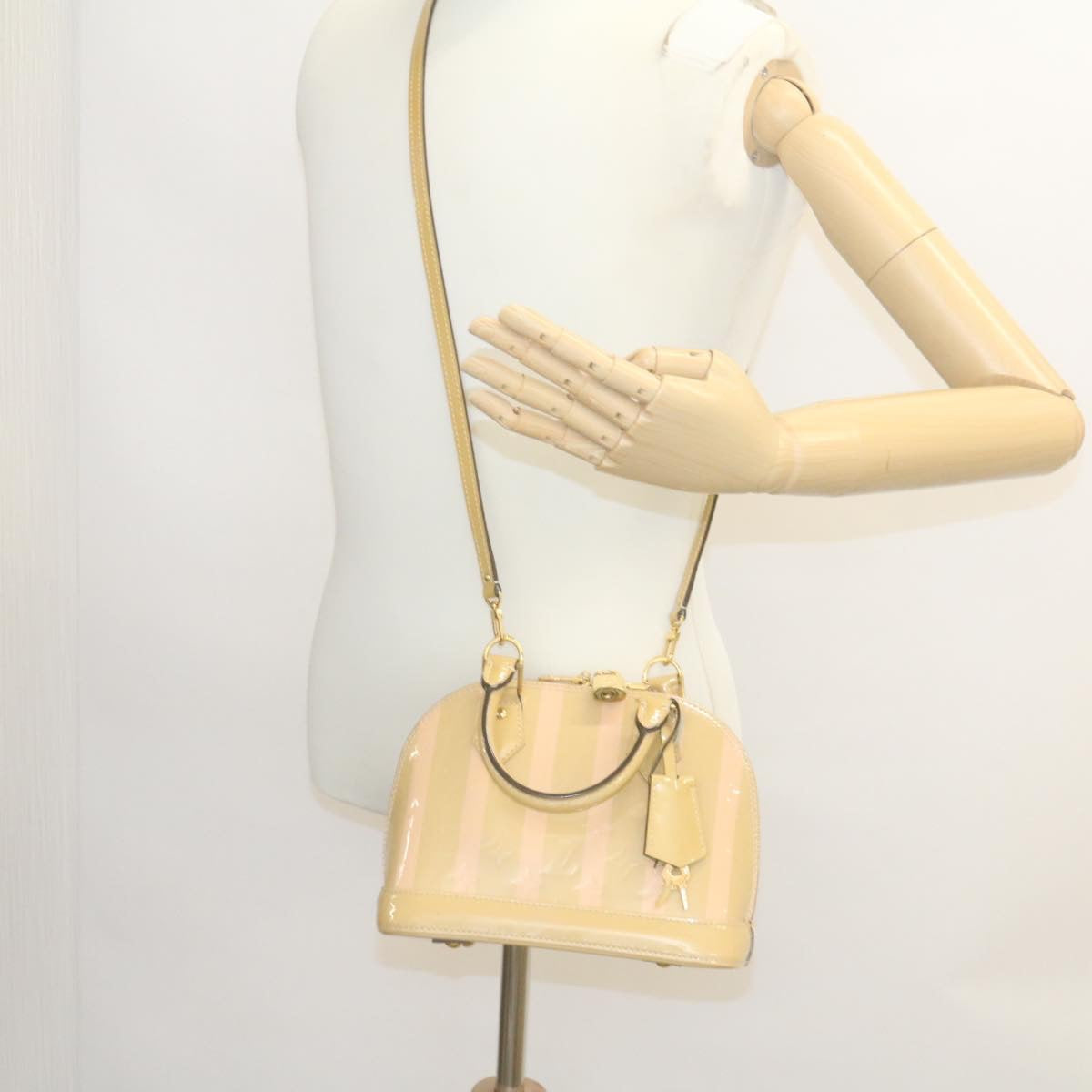 LOUIS VUITTON Vernis Rayures Alma BB Hand Bag 2way Beige Pink M90970 ai678A