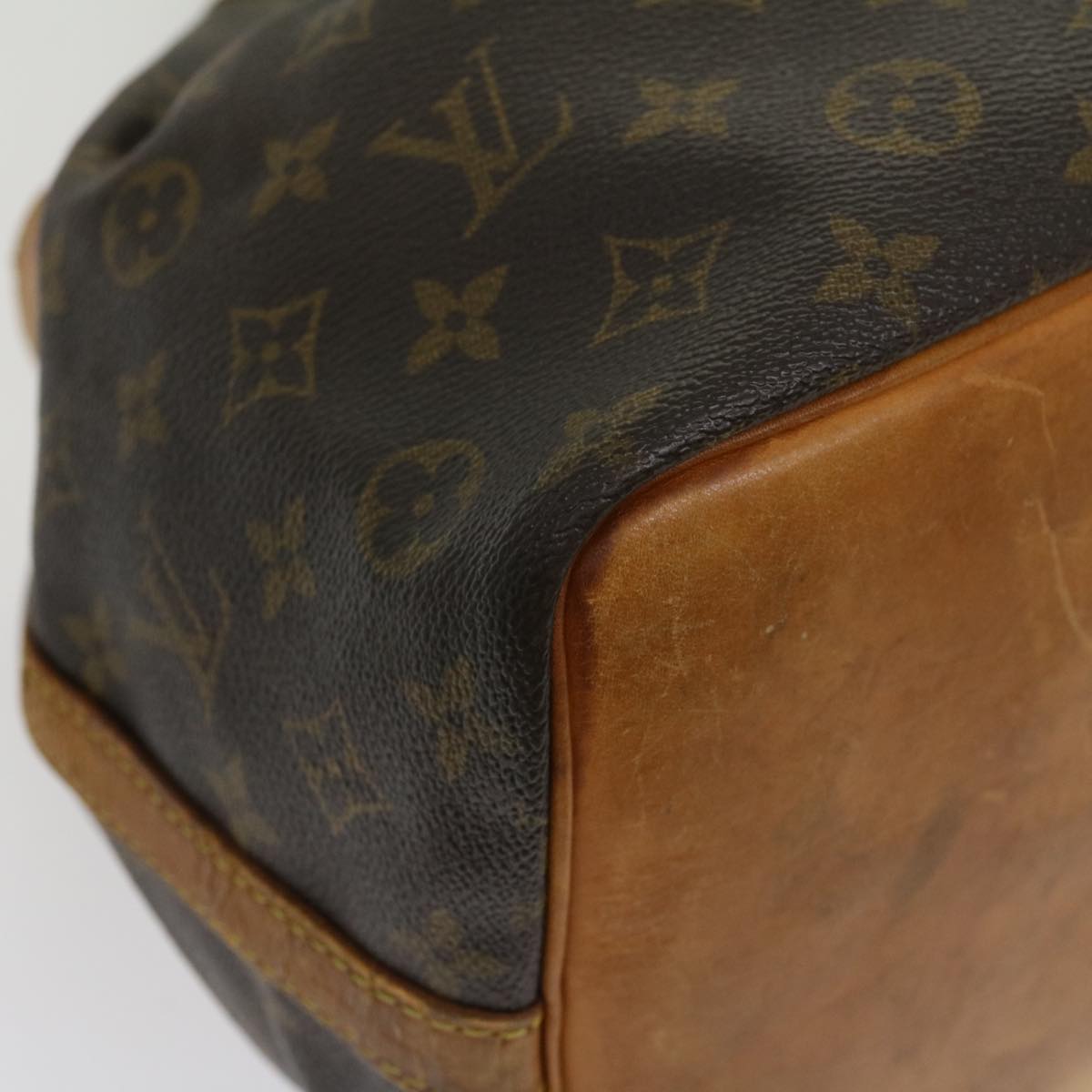 LOUIS VUITTON Monogram Petit Noe Shoulder Bag M42226 LV tp409