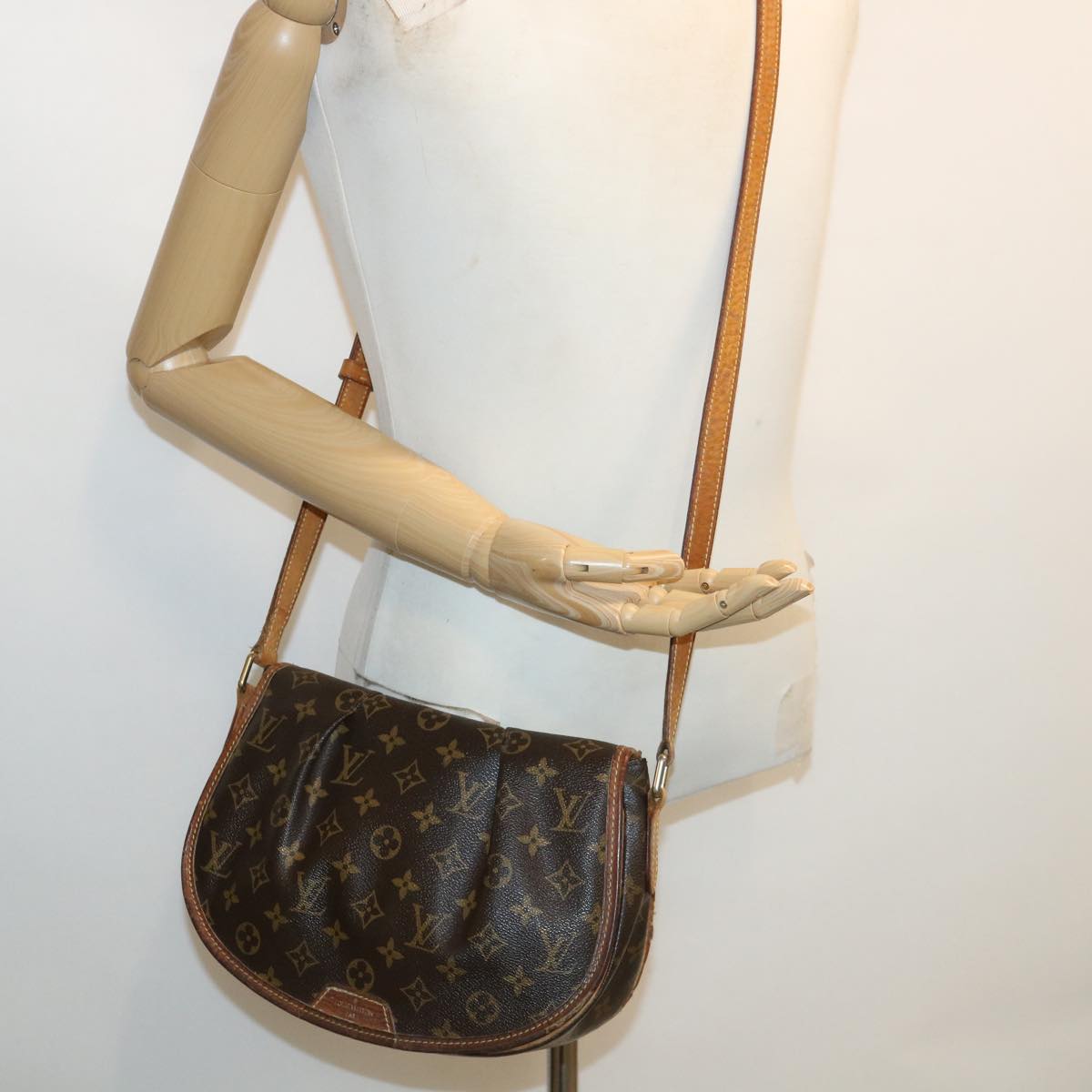 LOUIS VUITTON Monogram Menilmontant PM Shoulder Bag M40474 LV tp487
