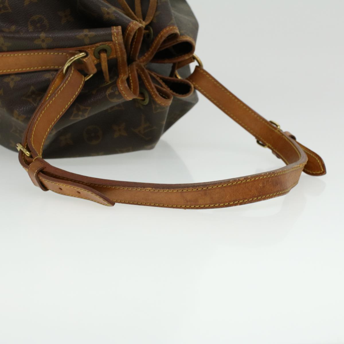 LOUIS VUITTON Monogram Noe Shoulder Bag M42224 LV tp640