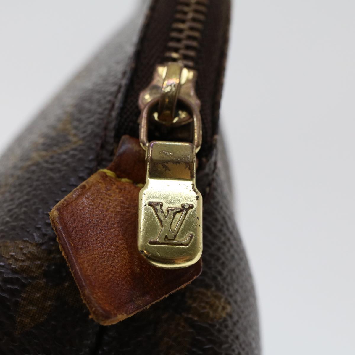 LOUIS VUITTON Monogram Pochette Cosmetic PM Cosmetic Pouch M47515 LV uy127
