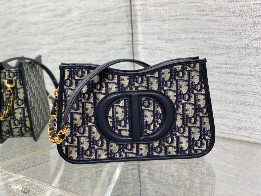 Luxury DiorSIGNATURE HOBO 23.5CM BLUE OBLIQUE EMBROIDERY