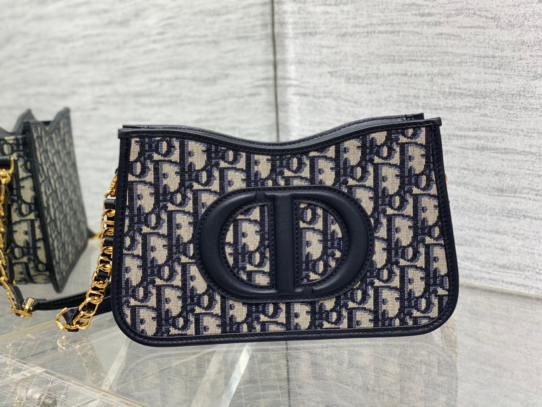 Luxury DiorSIGNATURE HOBO 23.5CM BLUE OBLIQUE EMBROIDERY