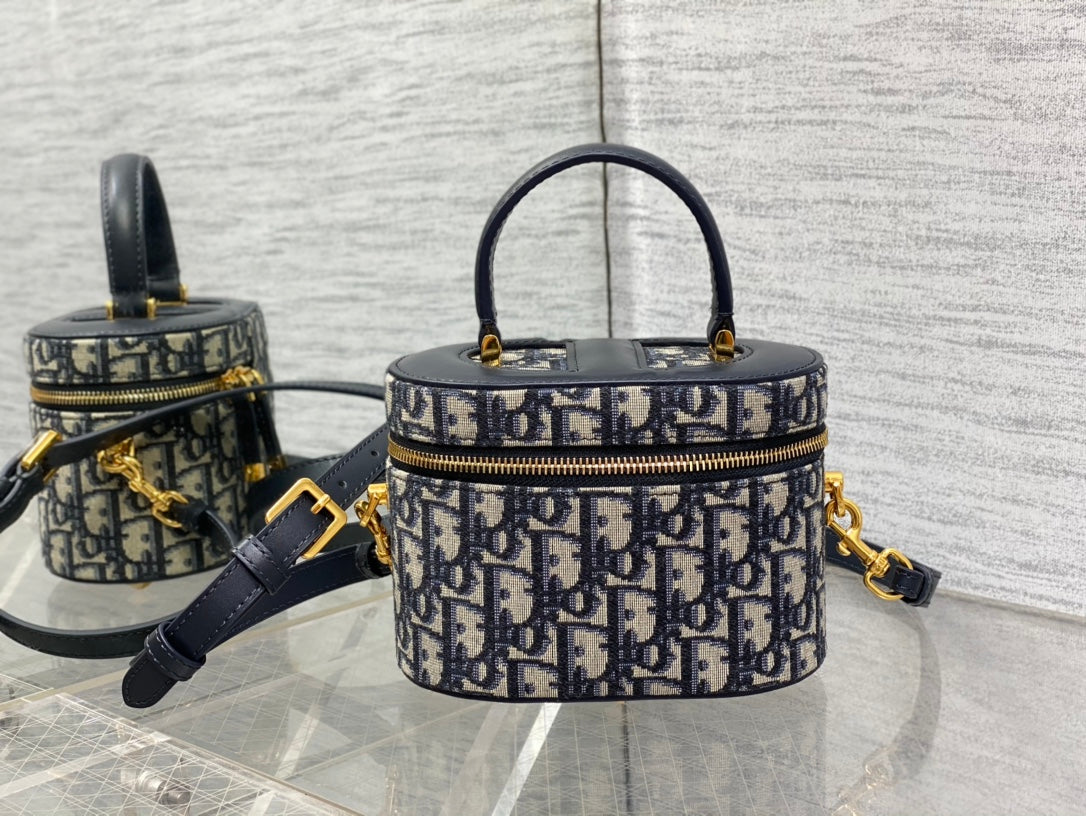 Luxury DiorSIGNATURE VANITY 16CM BLUE OBLIQUE EMBROIDERY