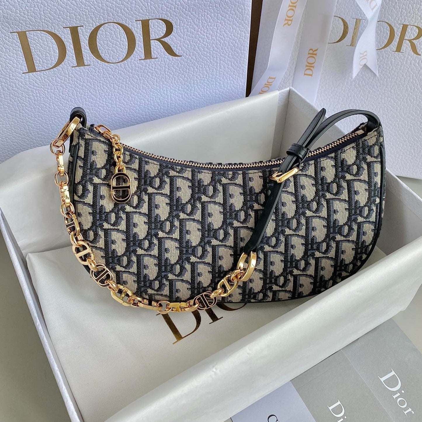 Luxury DiorLOUNGE 26CM BLUE OBLIQUE EMBROIDERY