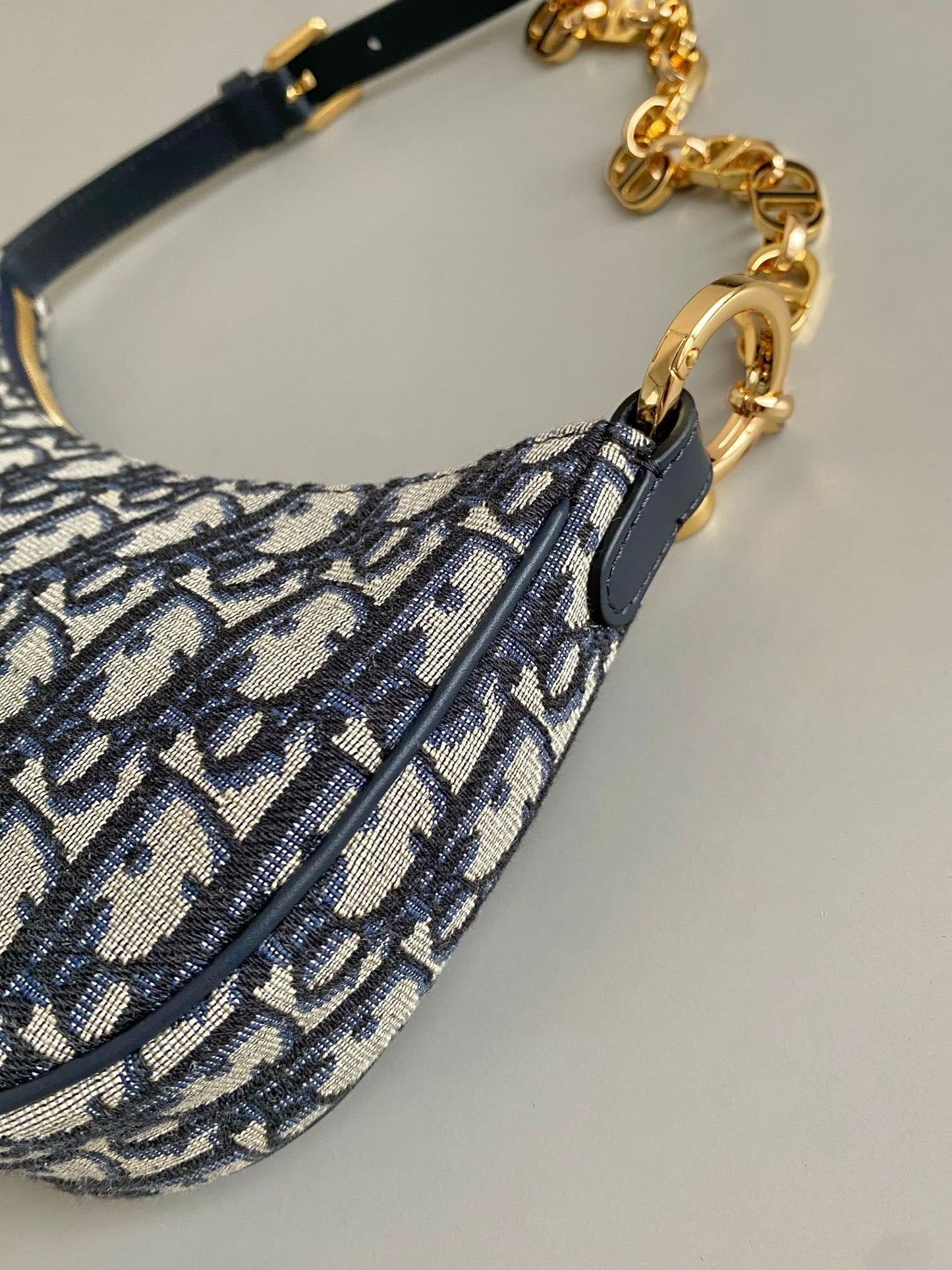 Luxury DiorLOUNGE 26CM BLUE OBLIQUE EMBROIDERY