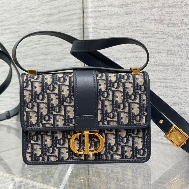 Luxury Dior30 MONTAIGNE 21CM BLUE OBLIQUE EMBROIDERY