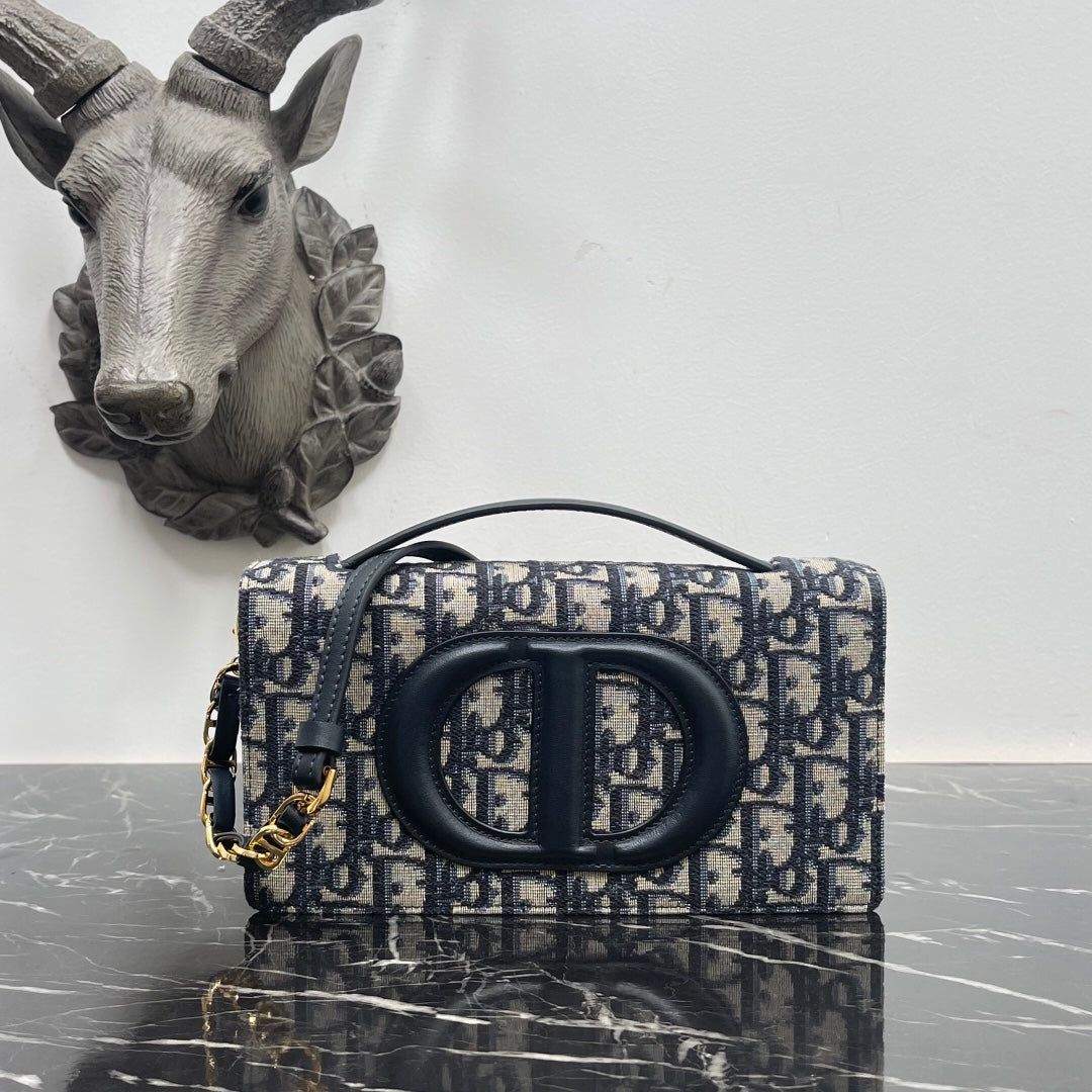 Luxury DiorSIGNATURE 21CM BLUE OBLIQUE EMBROIDERY
