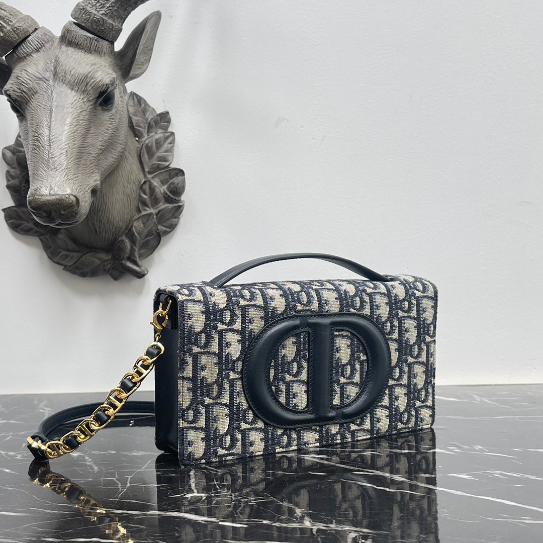 Luxury DiorSIGNATURE 21CM BLUE OBLIQUE EMBROIDERY