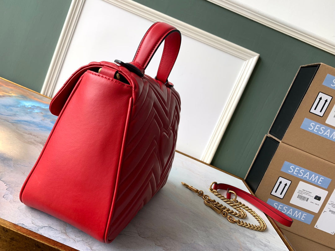 Luxury Gucci GG Marmont 26.5cm Red Calfskin Gold Hardware