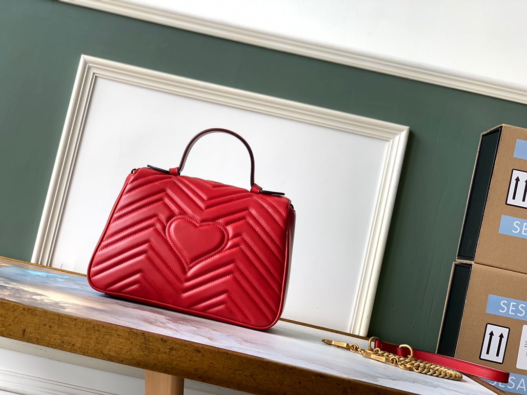 Luxury Gucci GG Marmont 26.5cm Red Calfskin Gold Hardware