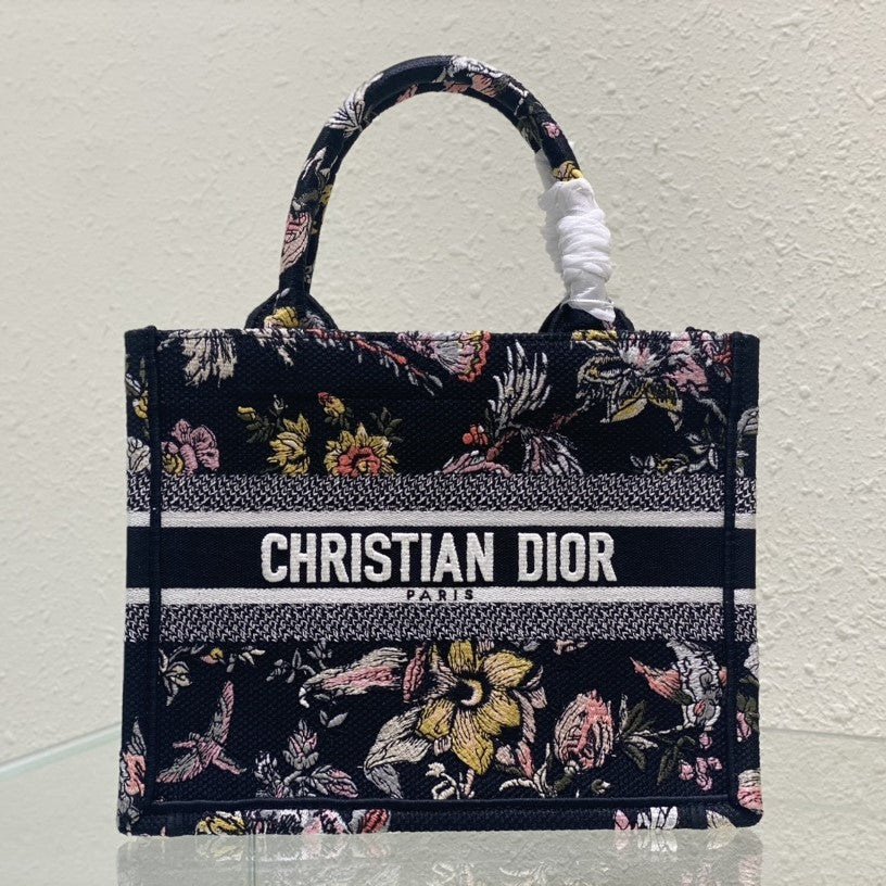 Luxury DiorSmall Book Tote 26.5cm Jardin Botanique Black