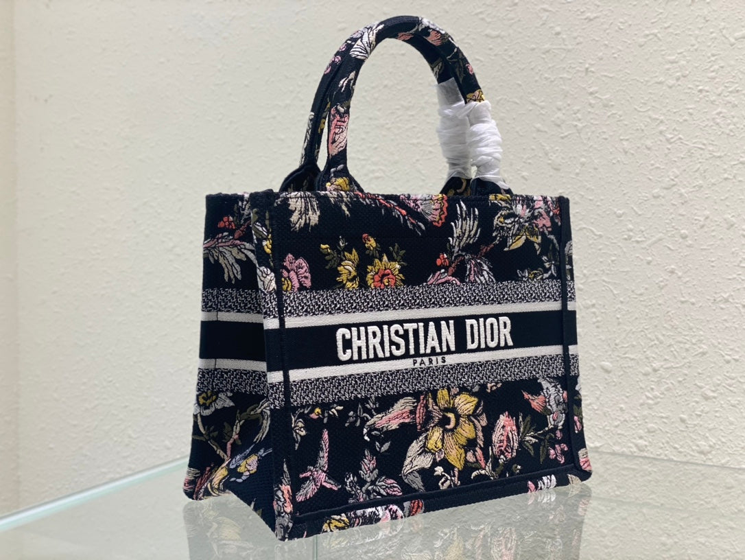 Luxury DiorSmall Book Tote 26.5cm Jardin Botanique Black