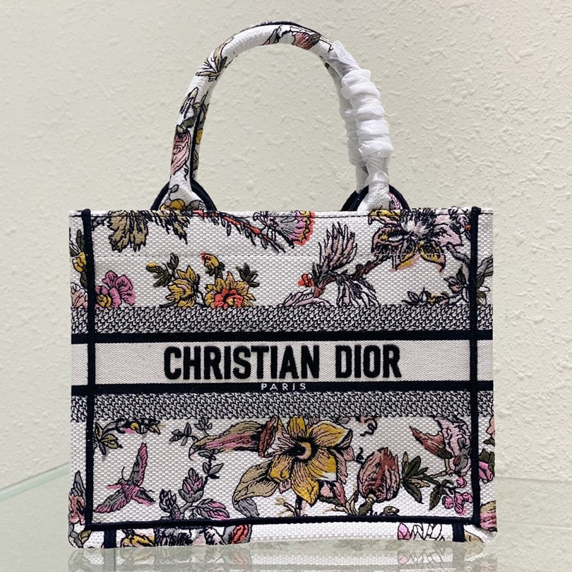Luxury DiorSmall Book Tote 26.5cm Jardin Botanique White