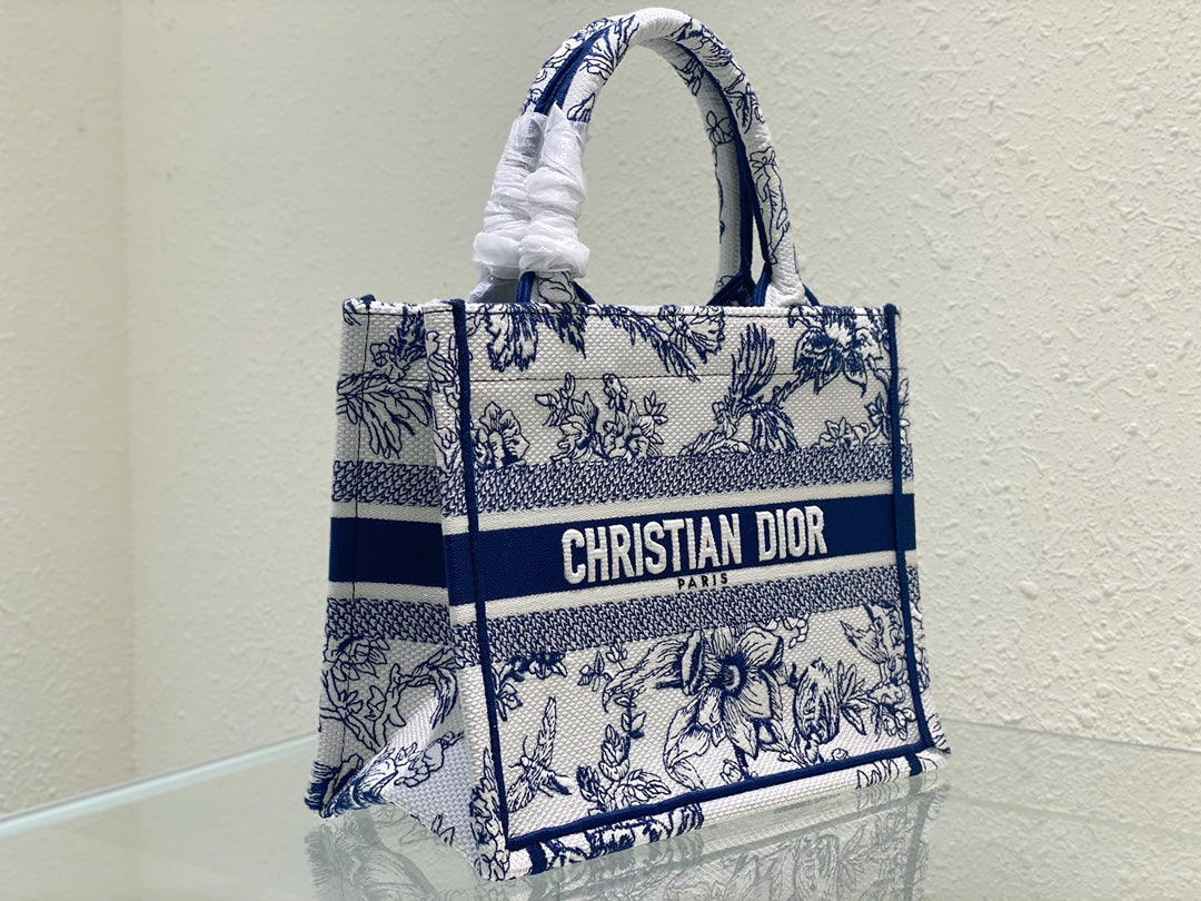 Luxury DiorSmall Book Tote 26.5cm Jardin Botanique Blue