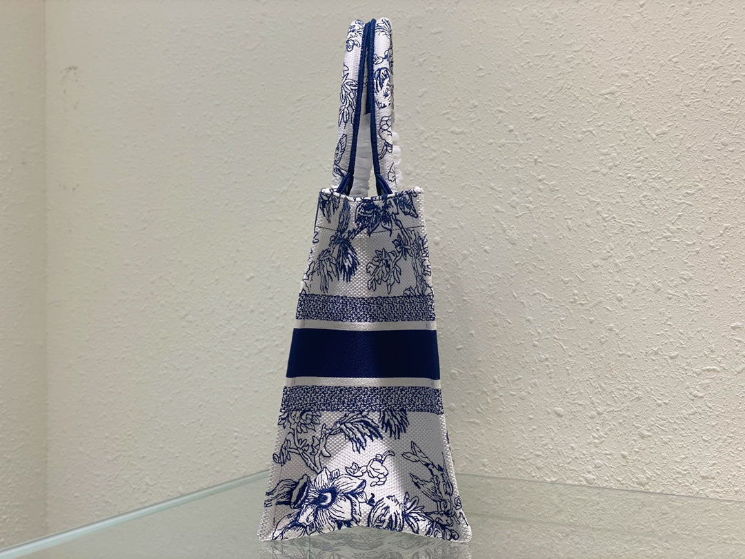 Luxury DiorMedium Book Tote 36cm Jardin Botanique Blue