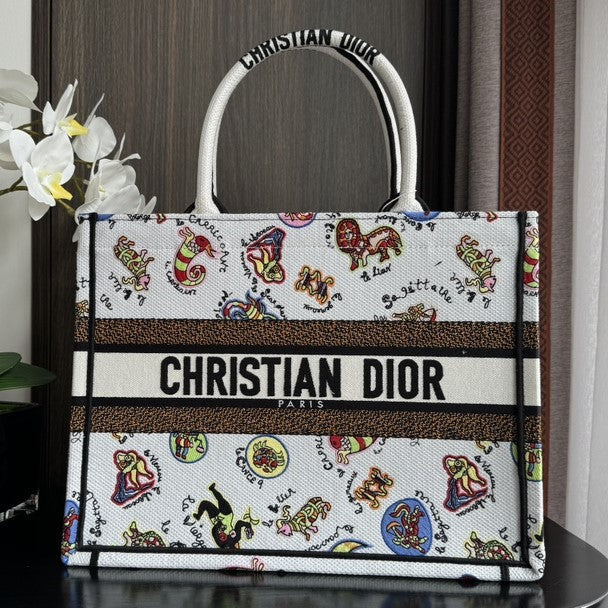 Luxury DiorMedium Book Tote 36cm White Multicolor Dragon Zodiac Embroidery