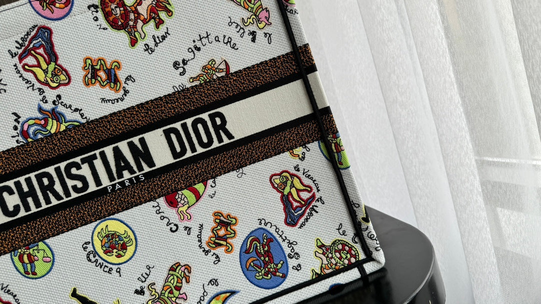 Luxury DiorLarge Book Tote 42cm White Multicolor Dragon Zodiac Embroidery