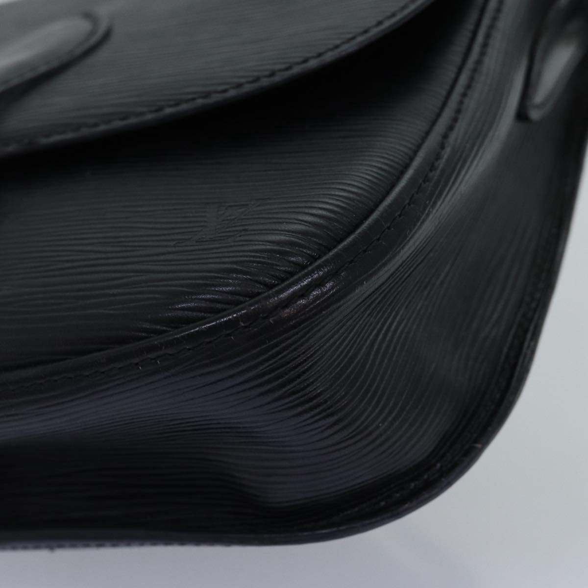LOUIS VUITTON Epi Saint Cloud GM Shoulder Bag Black Noir M52192 LV yb573