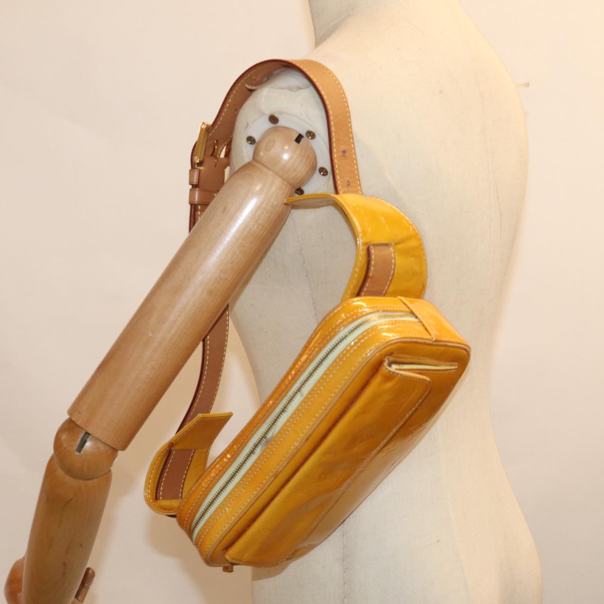 LOUIS VUITTON Monogram Vernis Fulton Waist Bag Lime Yellow M91043 LV yb574