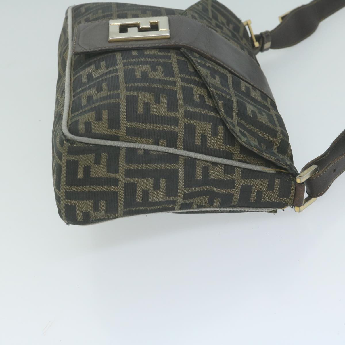Luxury FendiZucca Canvas Shoulder Bag Black Brownyk10698