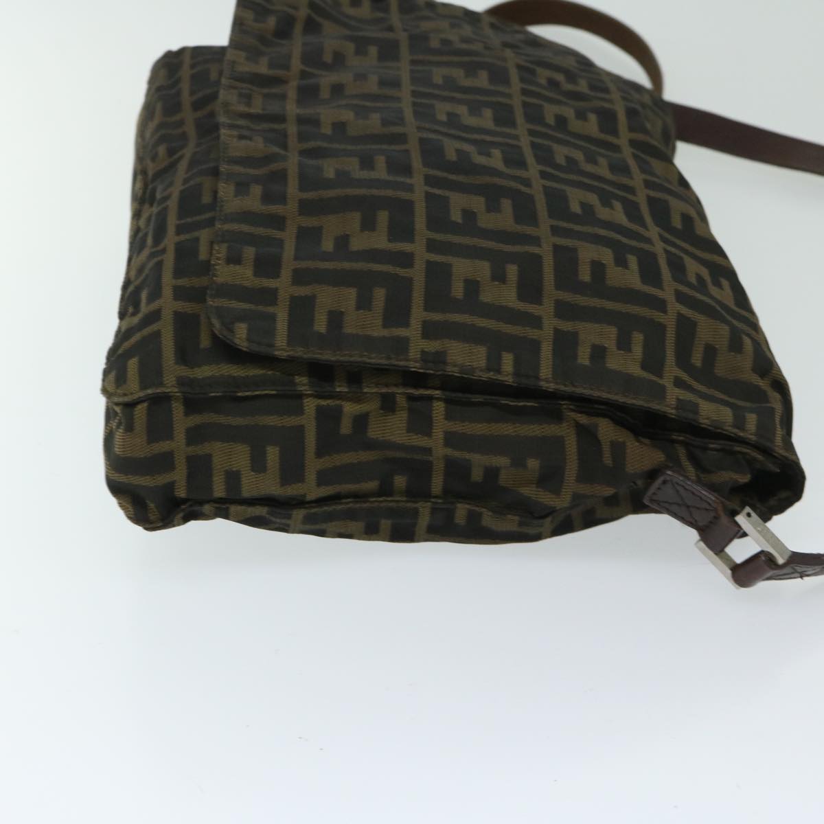 Luxury FendiZucca Canvas Shoulder Bag Black Brownyk10938