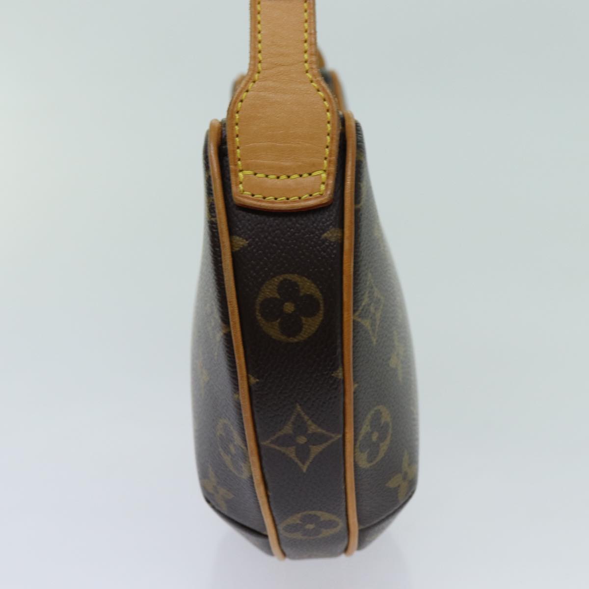 LOUIS VUITTON Monogram Pochette Croissant Shoulder Bag M51510 LV yk11546A
