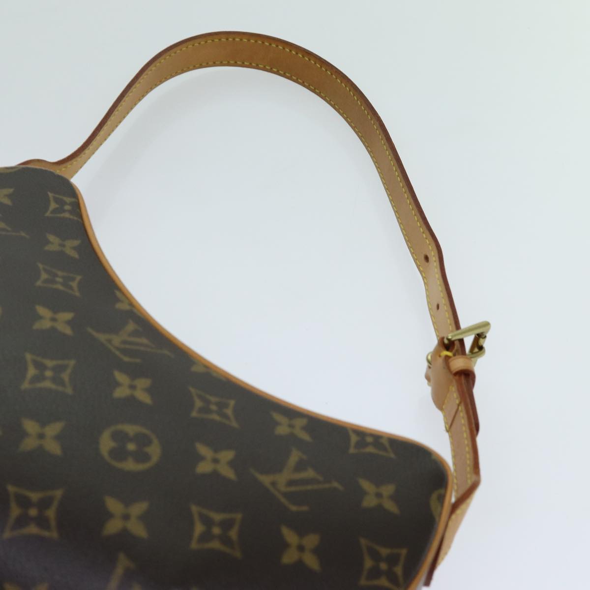 LOUIS VUITTON Monogram Pochette Croissant Shoulder Bag M51510 LV yk11546A