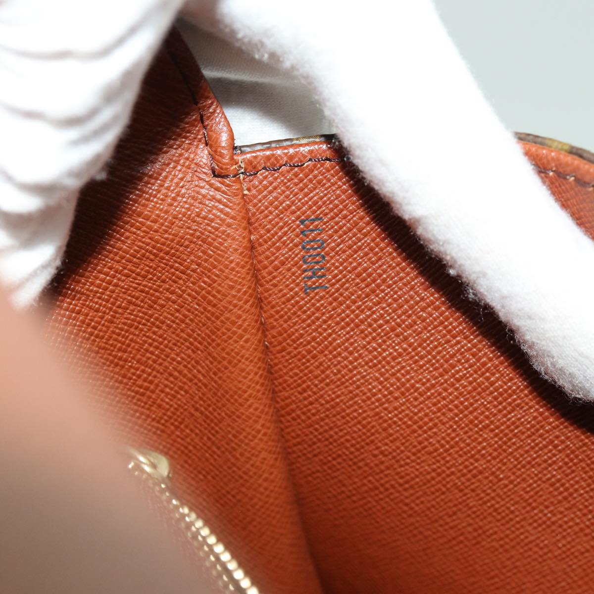LOUIS VUITTON Monogram Saint Cloud GM Shoulder Bag M51242 LV yk11558