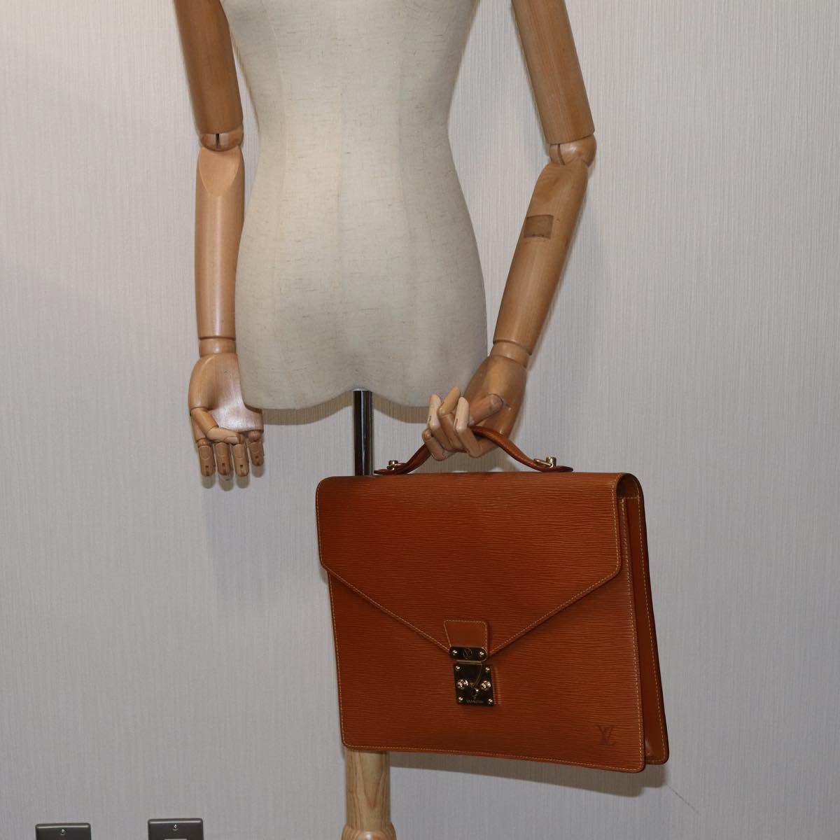 LOUIS VUITTON Epi Porte Documents Bandouliere Brown M54468 LV yk11593