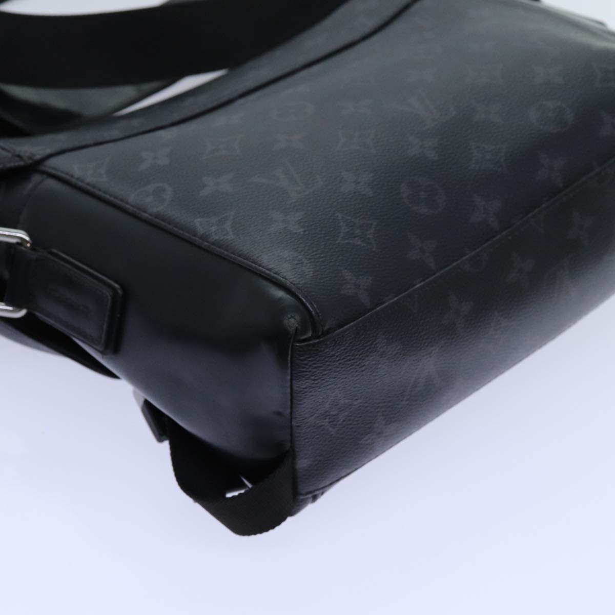 LOUIS VUITTON Monogram Eclipse Messenger Voyage PM Bag M40511 LV yk11672