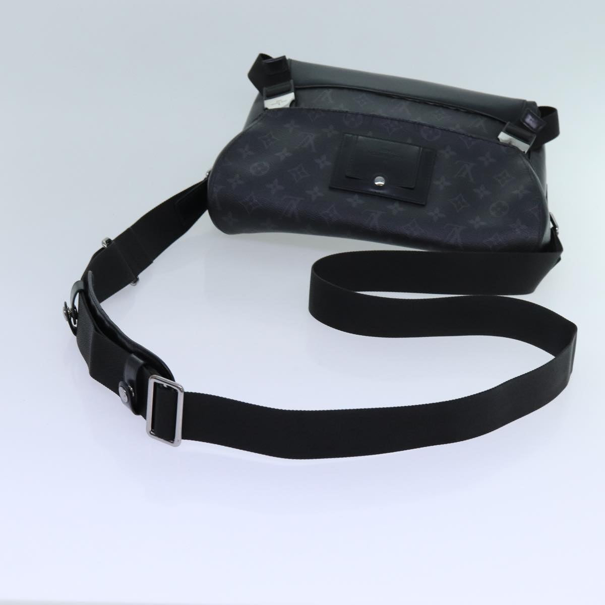 LOUIS VUITTON Monogram Eclipse Messenger Voyage PM Bag M40511 LV yk11672