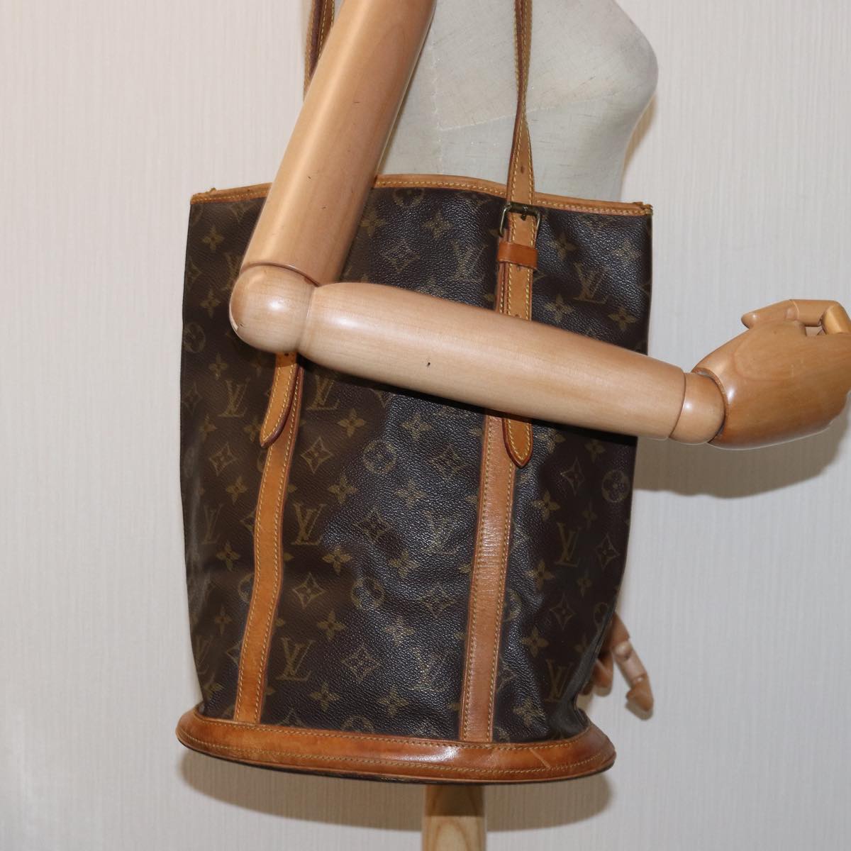 LOUIS VUITTON Monogram Bucket GM Shoulder Bag Vintage M42236 LV yk12419