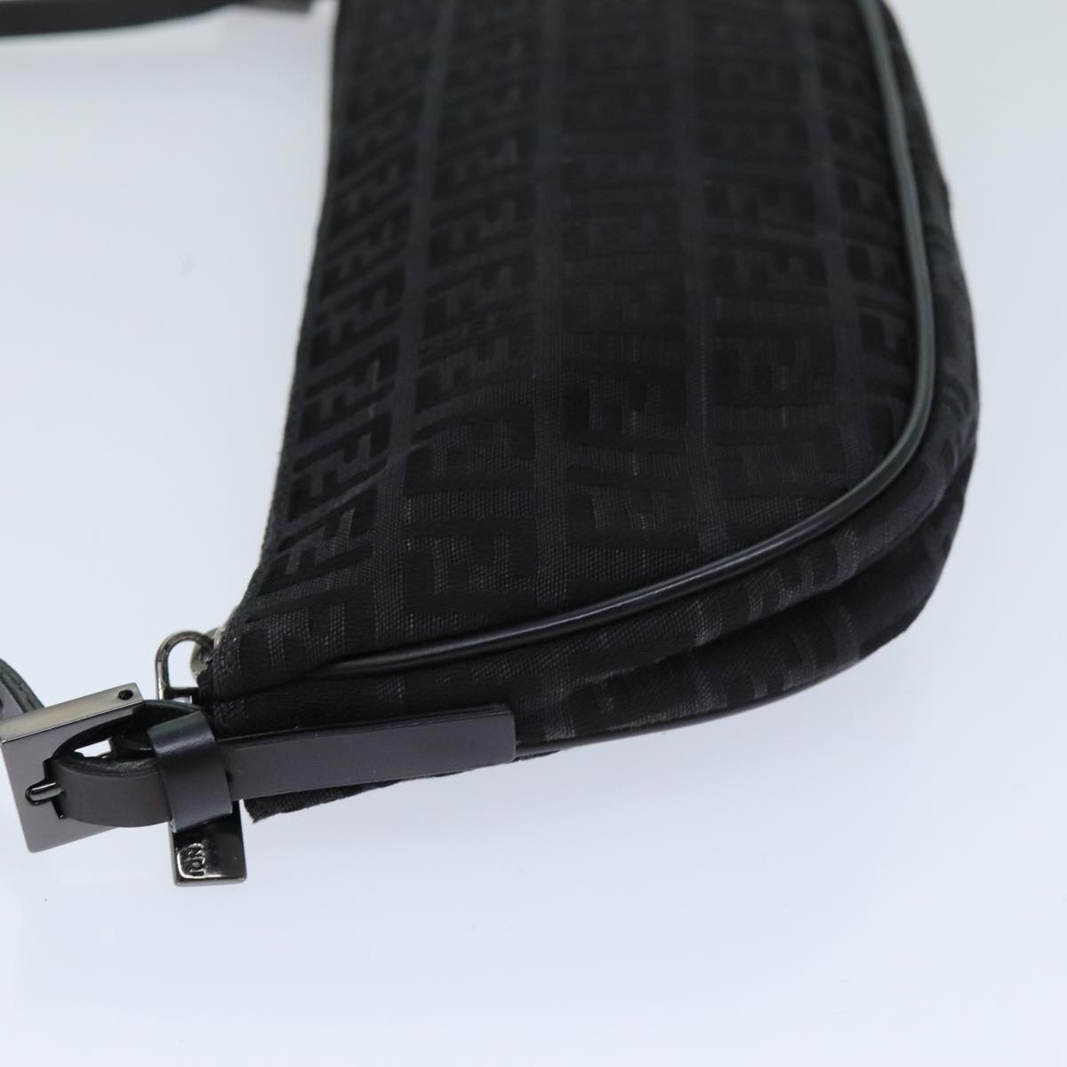 Luxury Fendi Zucchino Canvas Hand Bag Blackyk12635