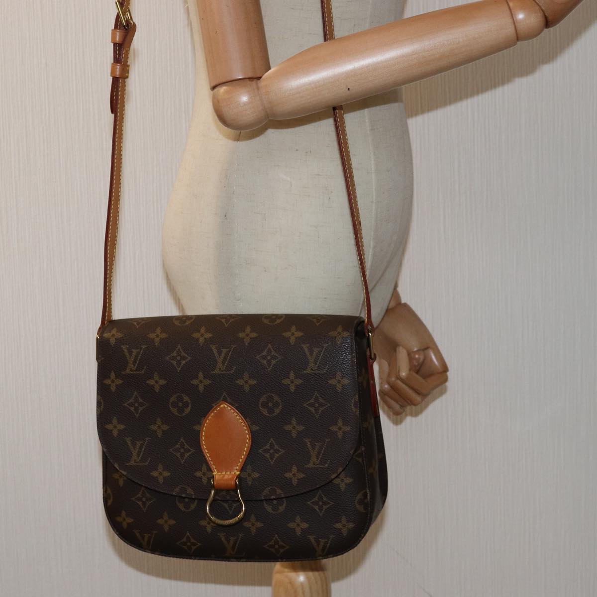 LOUIS VUITTON Monogram Saint Cloud GM Shoulder Bag M51242 LV yk12708