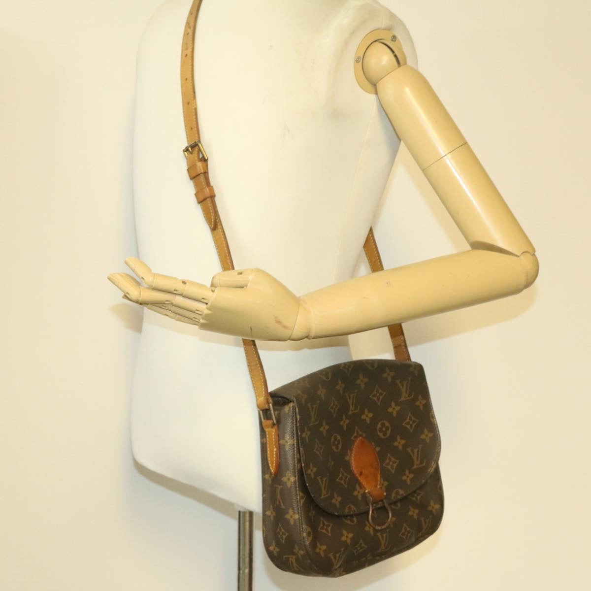 LOUIS VUITTON Monogram Saint Cloud GM Shoulder Bag M51242 LV yk1318