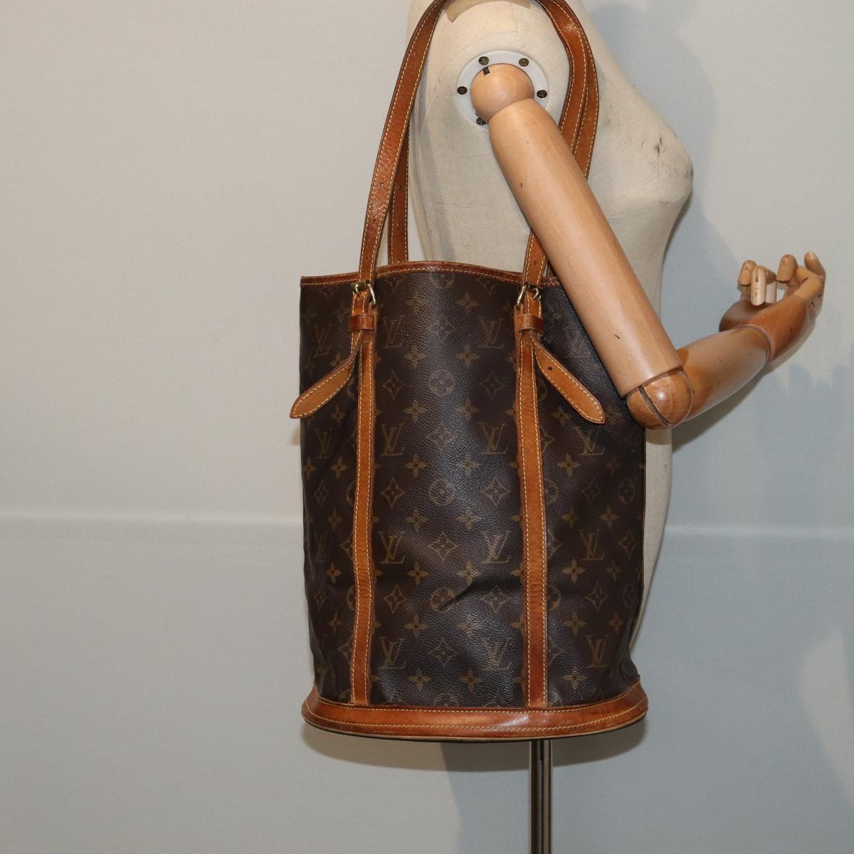 LOUIS VUITTON Monogram Bucket GM Shoulder Bag M42236 LV yk13586