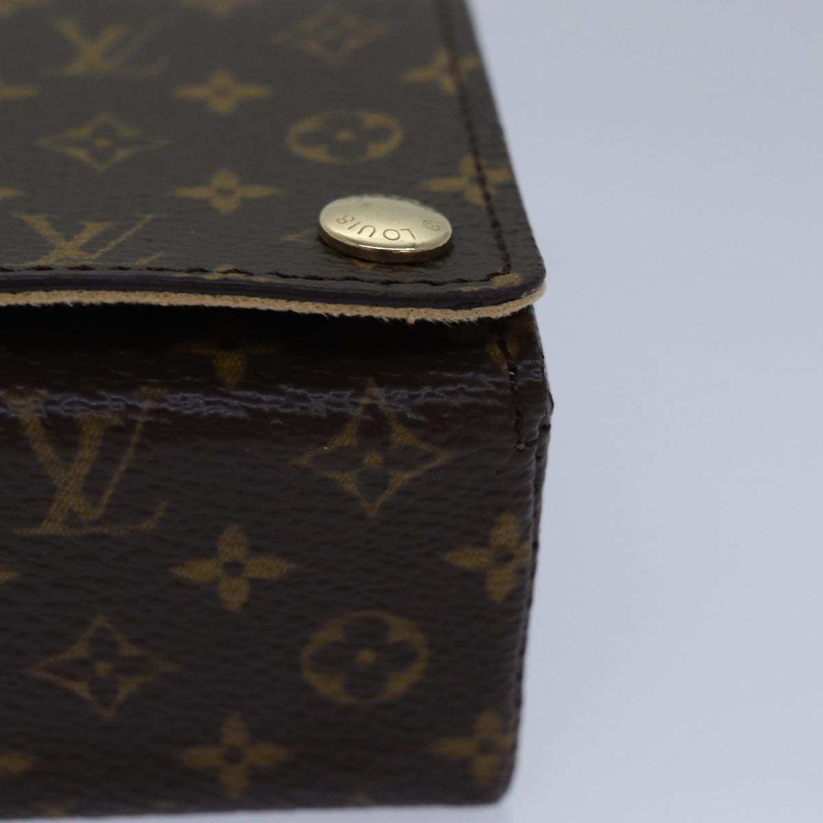 LOUIS VUITTON Monogram Jewelry Case LV yk13734