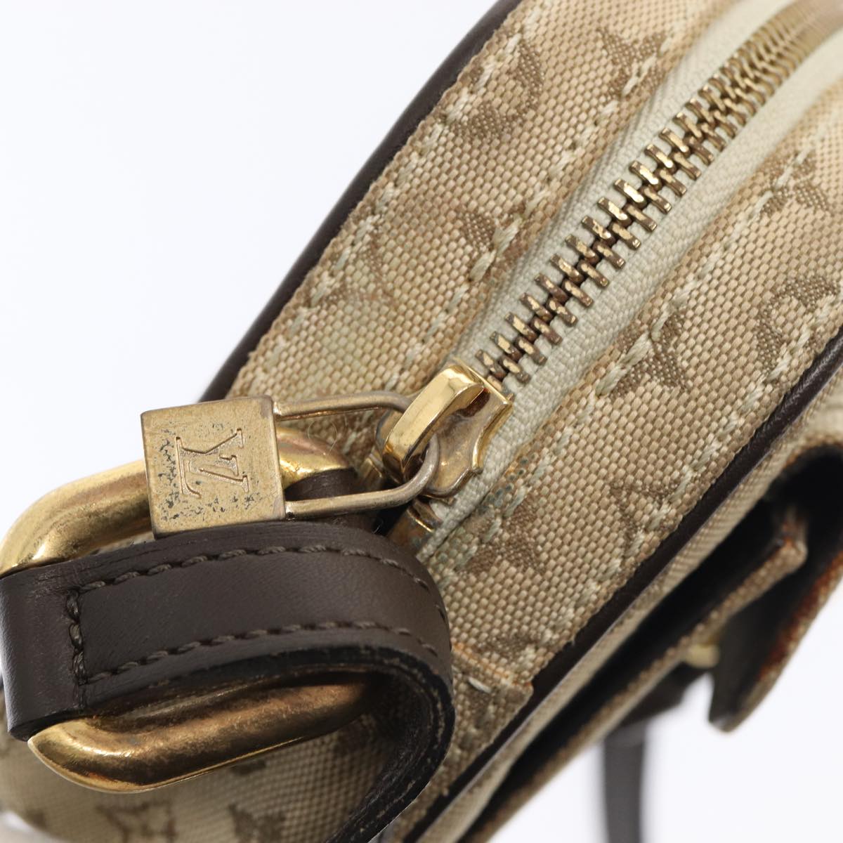 LOUIS VUITTON Monogram Mini Juliet MM Shoulder Bag Khaki M92218 LV yk13854