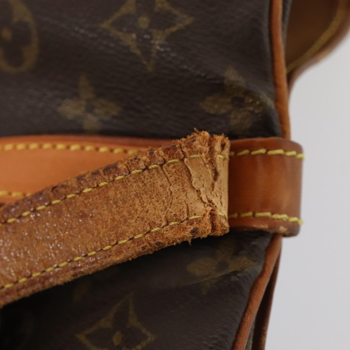 LOUIS VUITTON Monogram Saumur 30 Shoulder Bag M42256 LV yk14359