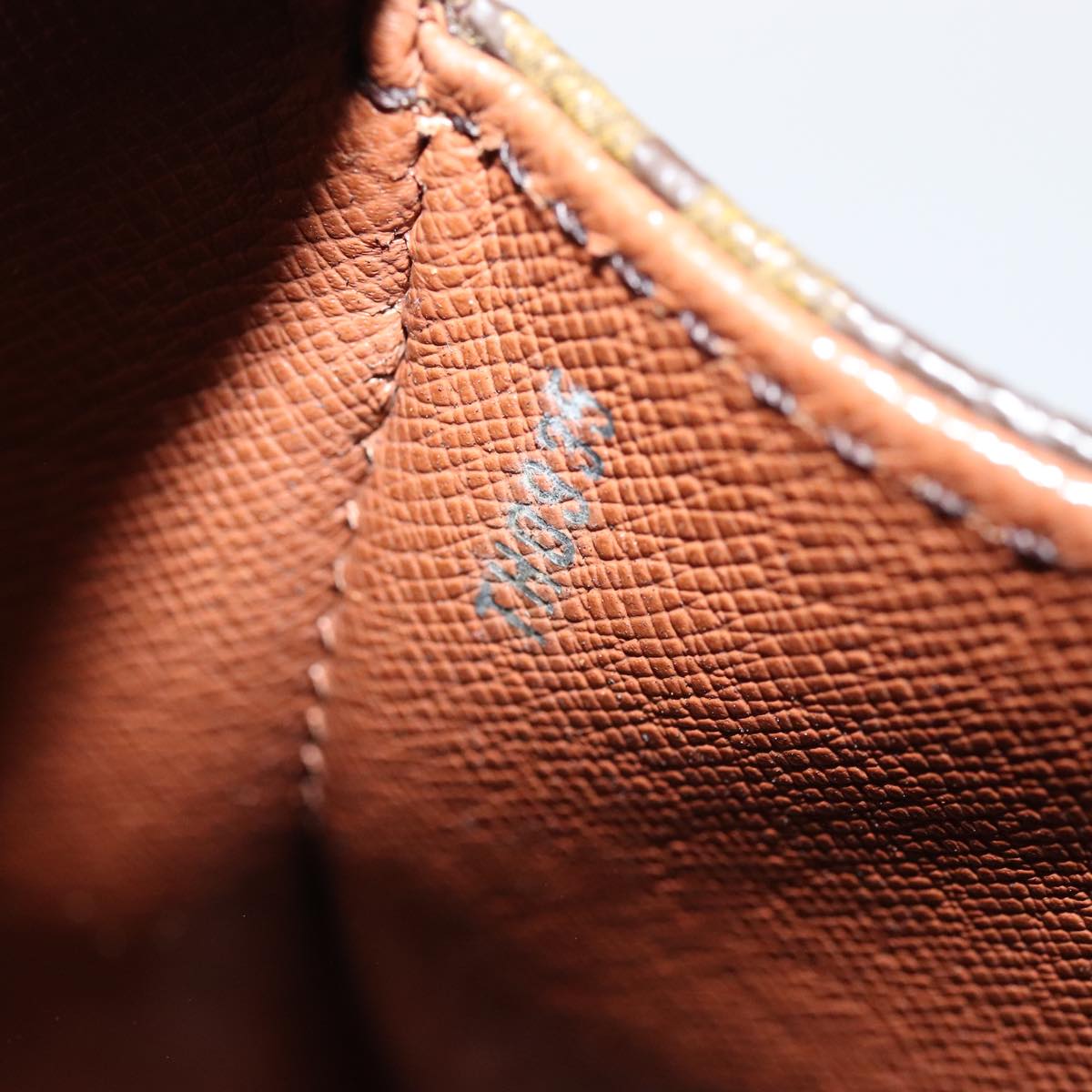 LOUIS VUITTON Monogram Saint Cloud GM Shoulder Bag M51242 LV yk14597